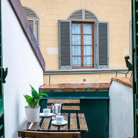 Piazza Della Signoria-rental In Rome Apartment